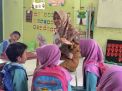 Kisah Siti Alifah Faiz, Seorang Guru Honorer yang Berhasil Wujudkan Mimpinya