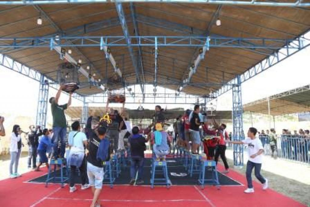 Perlombaan burung kicau piala Forkopimda