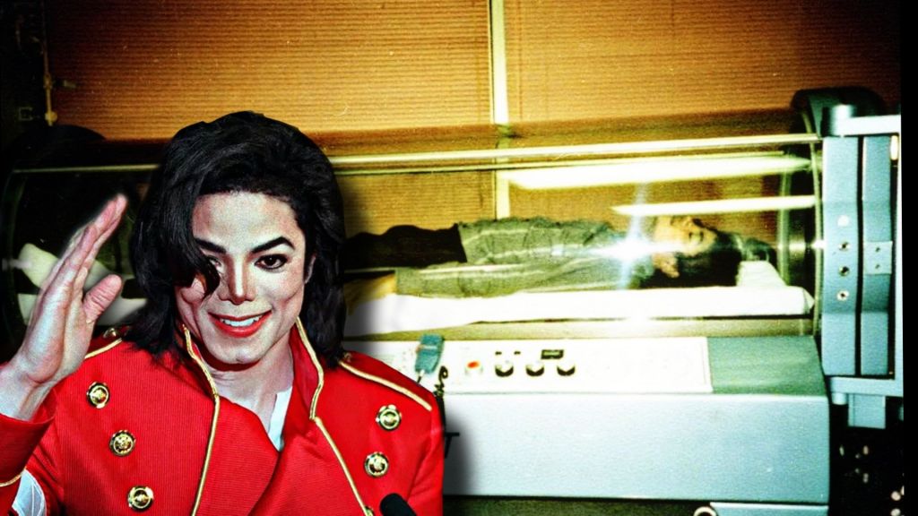 Foto saat Michael Jackson di dalam Tabung Hiperbarik