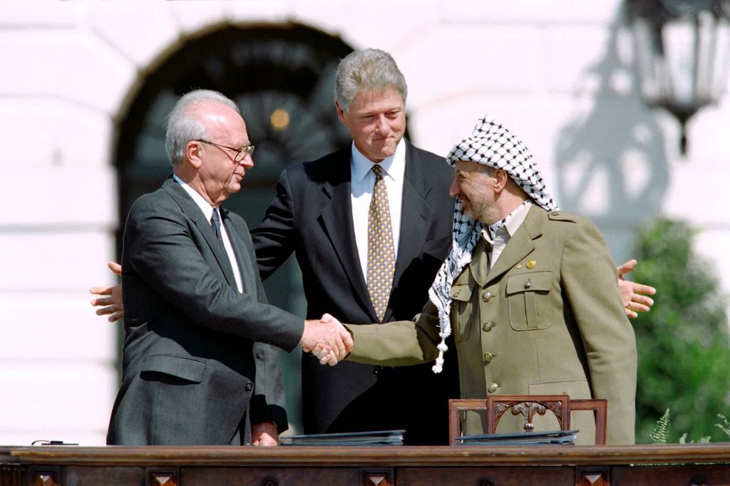 Pimpinan Palestina dan Israel bersama Presiden Amerika Serikat, Bill Clinton