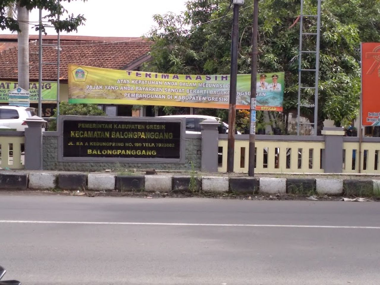 Kantor kecamatan Balongpanggang