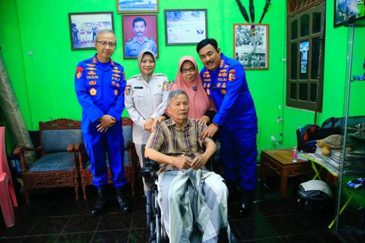 Kompol (Purn) Sutomo Birowo didatangi oleh alumni Akpol angkatan 1991 Bhara Daksa