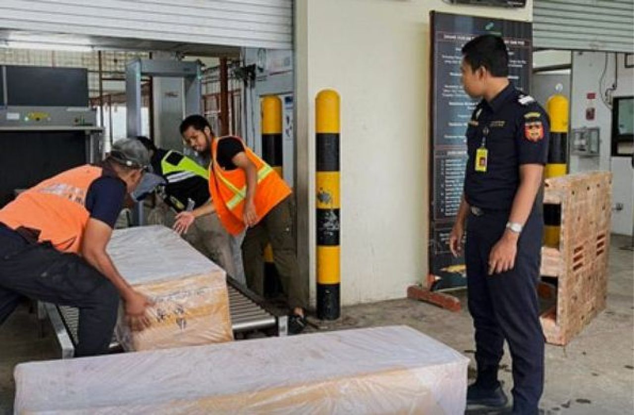 Ekspor ikan tuna segar milik PT Peduli Laut Maluku