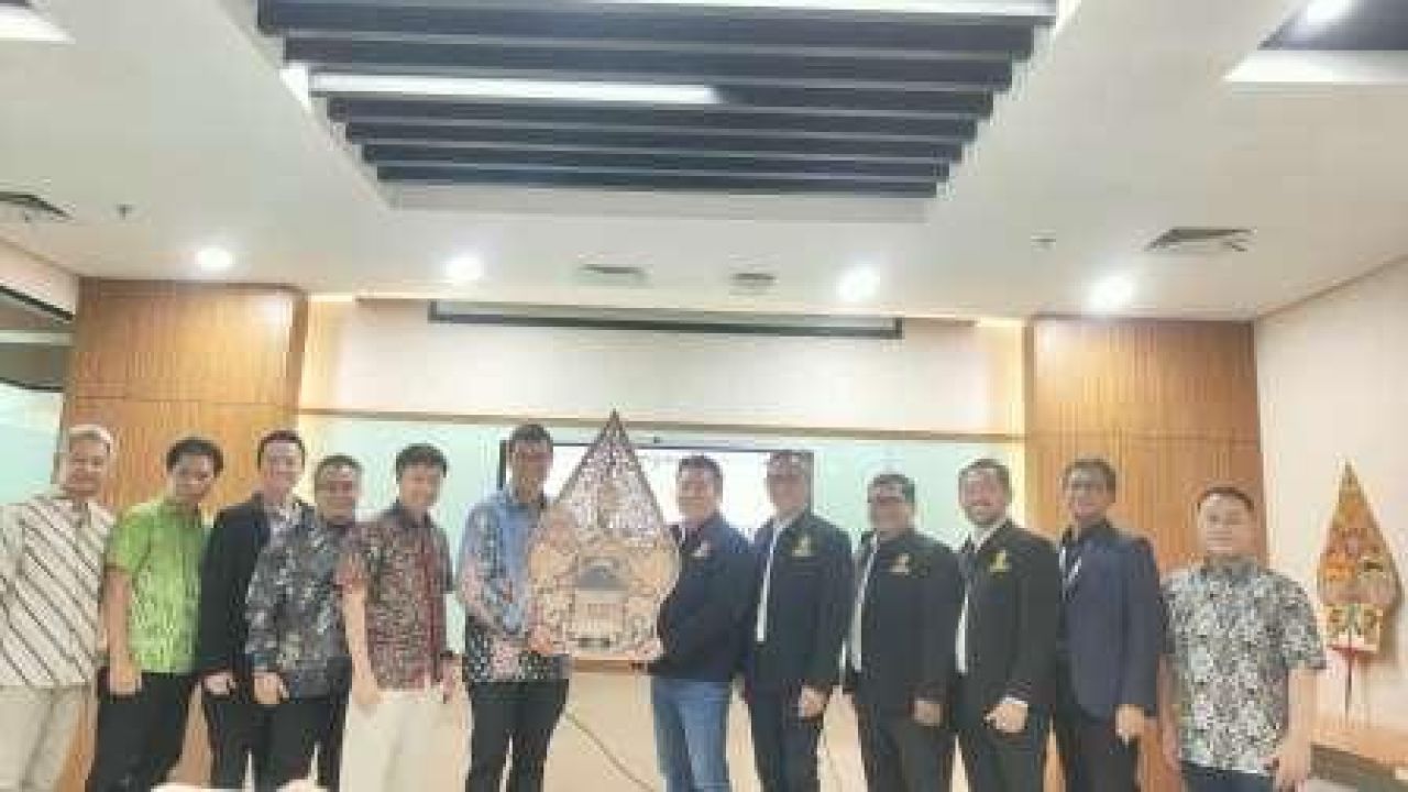 Dens TV sebagai Platform OTT Pertama yang Menghadirkan Channel Jowo