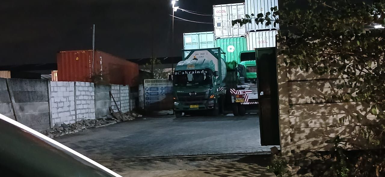 Armada PT Cakraindo Mitra Internasional.