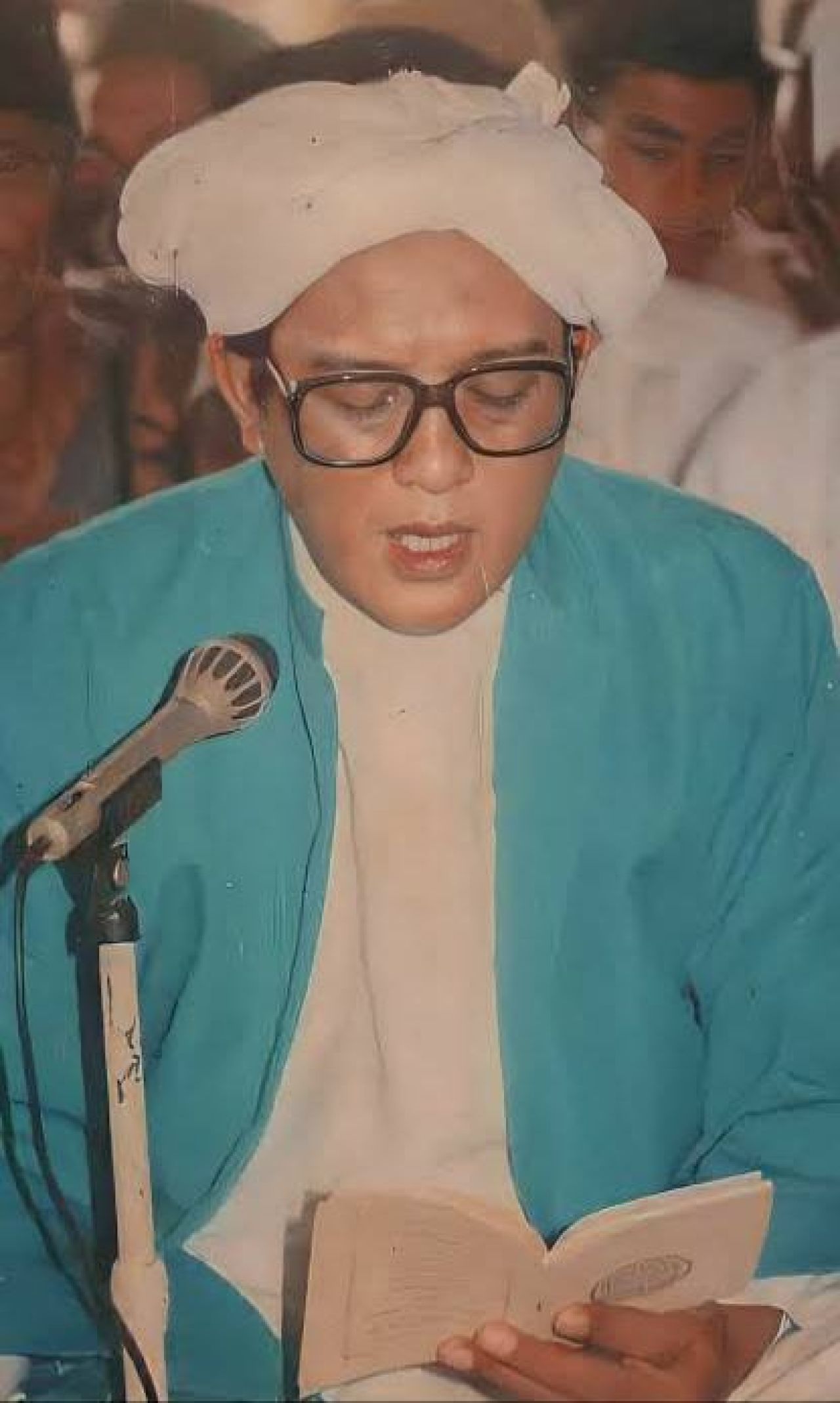 Tentang Abah Guru Sekumpul
