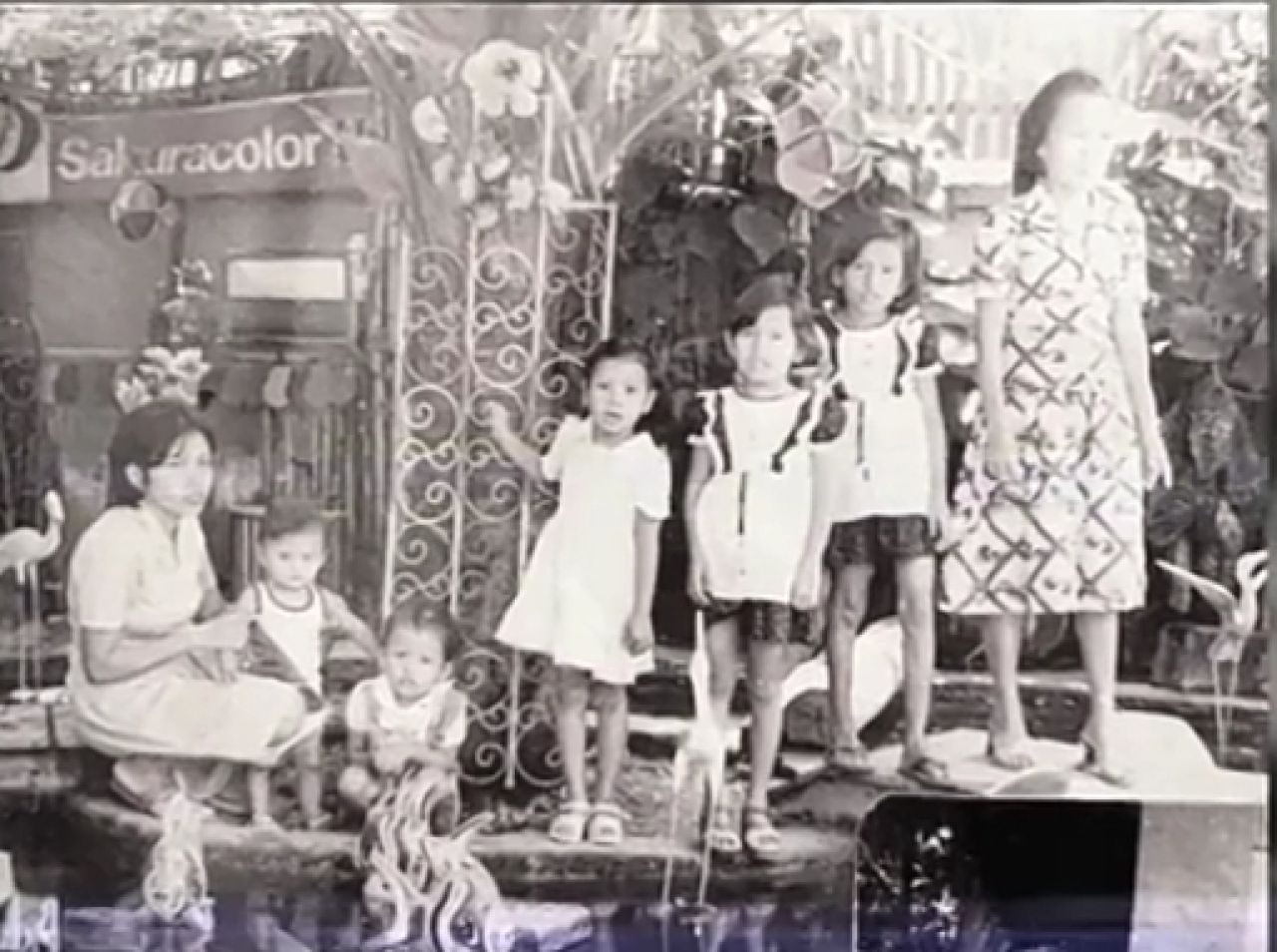 Budi Hermanto kecil, bersama saudaranya