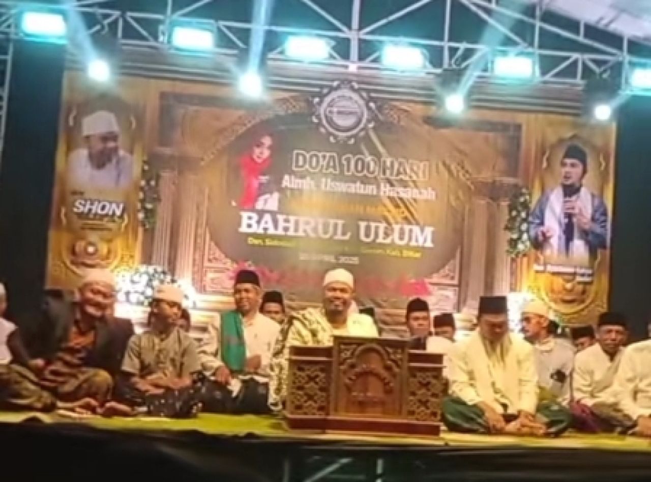 Peringatan 100 hari kematian Uswatun dengan pengajian