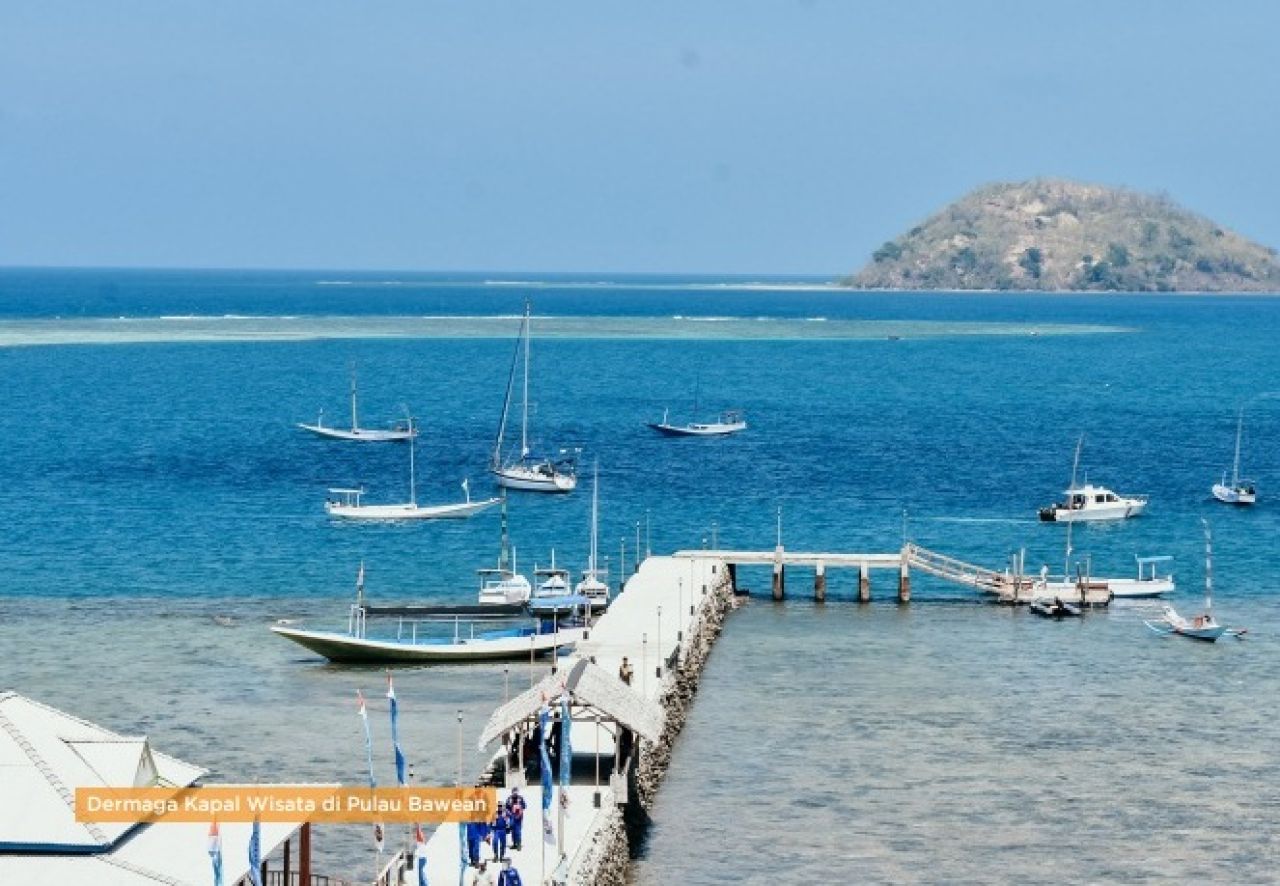 Dermaga kapal wisata Pulau Bawean