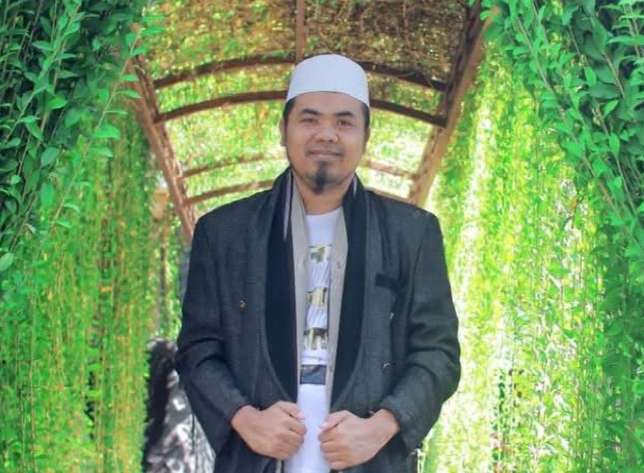 Biografi KH M Shonhaji Nawal Karim Zubaidi atau Gus Shon