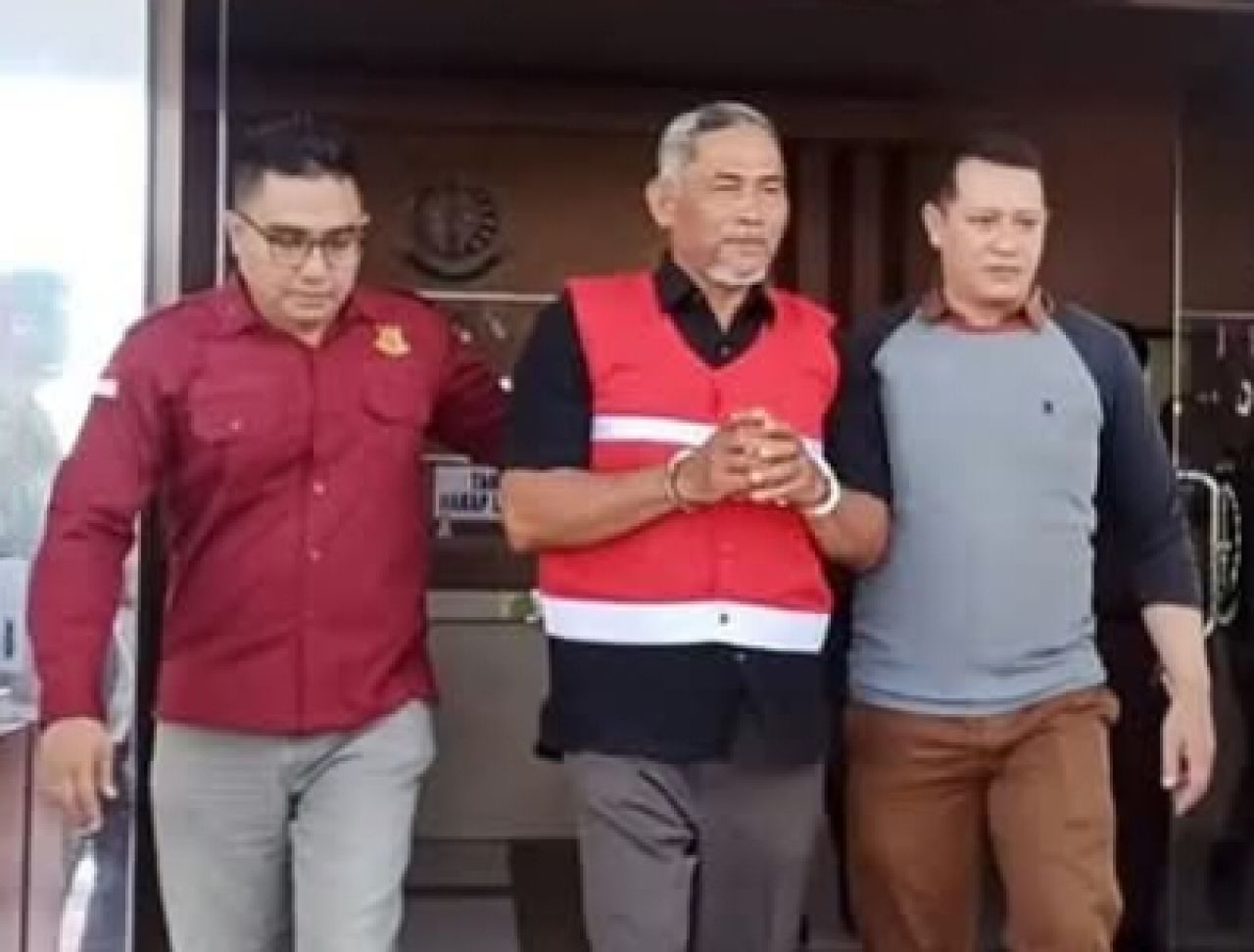 Sariono sebagai Kepala Desa Sawoo
