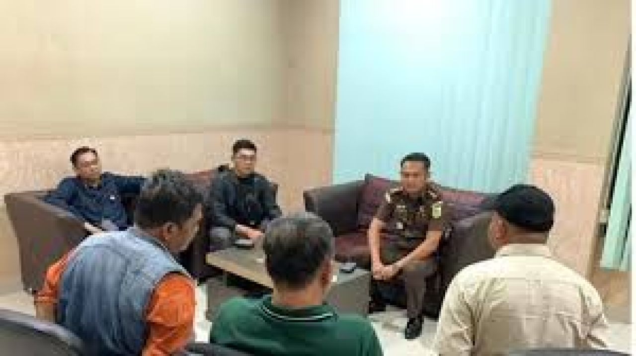 Oknum LSM di Bojonegoro Dituntut Pidana Berbeda