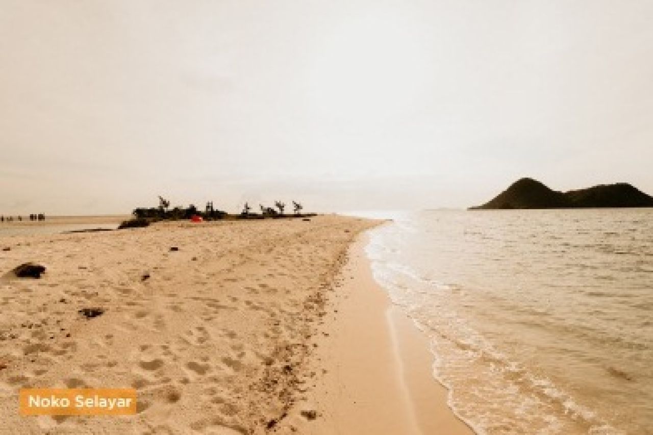 Pulau & Pantai Noko Selayar