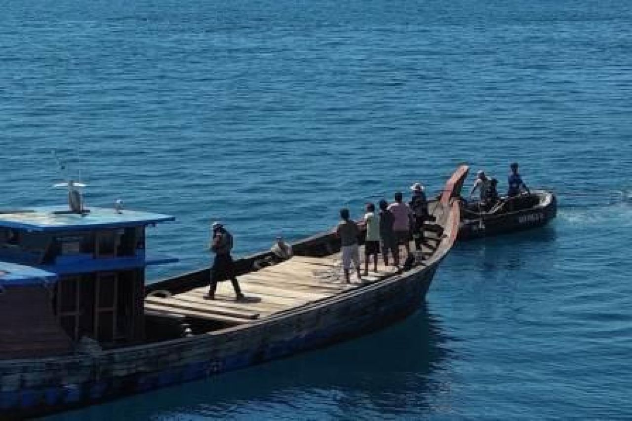 Bakamla RI Gagalkan Penyelundupan Pasir Timah di Kepulauan Lingga