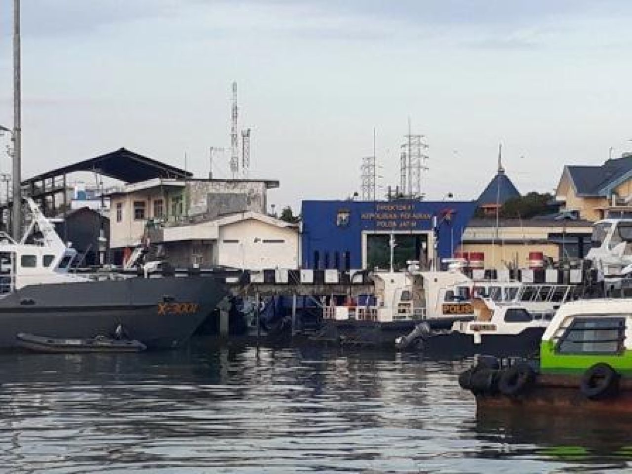 Ditpolairud Polda Jatim Tangkap Pengusaha Pupuk Tanpa Izin Label, 3 Kontainer Disita di Tanjung Perak