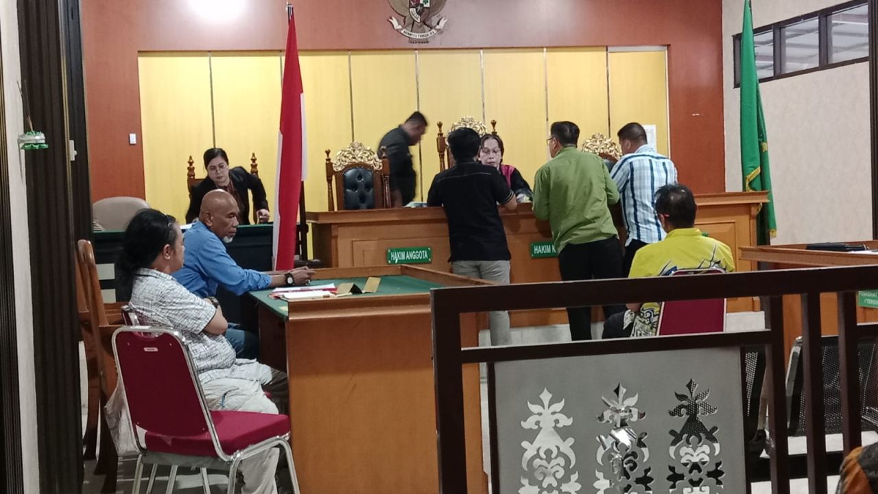 Sidang Kedua Pra Peradilan Penetapan Tersangka Pimred Beritamorut Memanas
