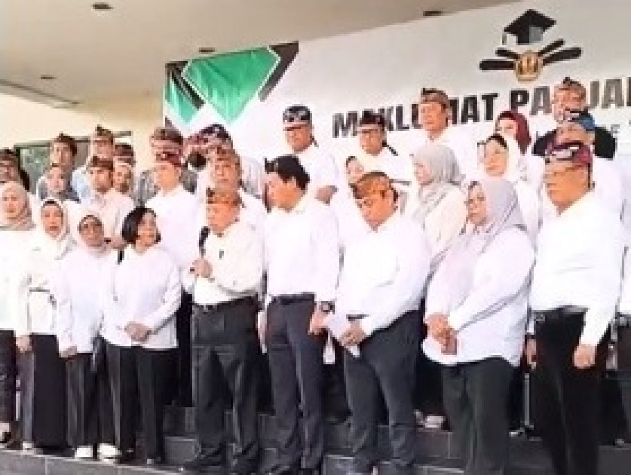 Isi Lengkap Maklumat Padjajaran