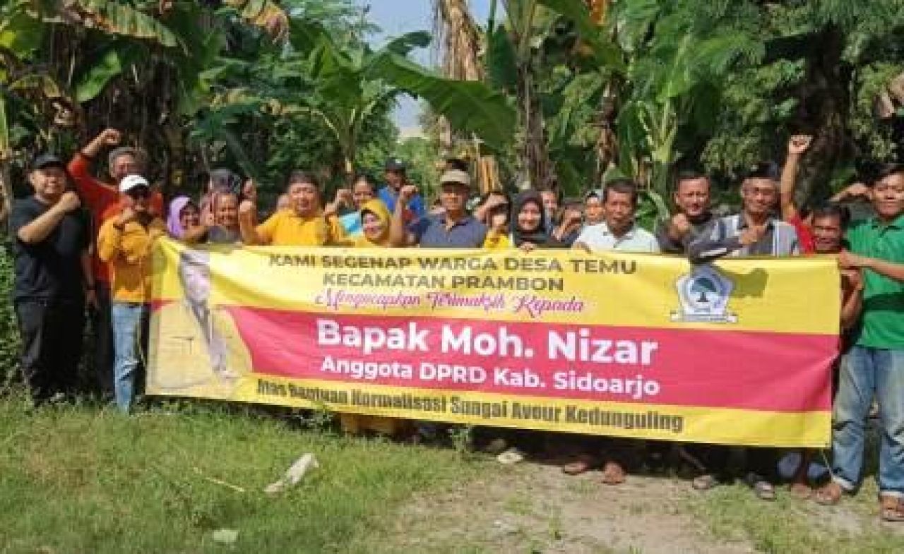 Ketua Fraksi Golkar DPRD Sidoarjo Bantu Normalisasi Sungai Avour Kedunguling di Desa Temu