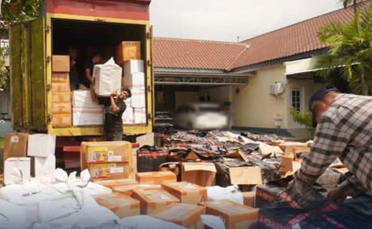 Bea Cukai Tegal Tangkap Pengedar 1,3 Juta Batang Rokok Ilegal