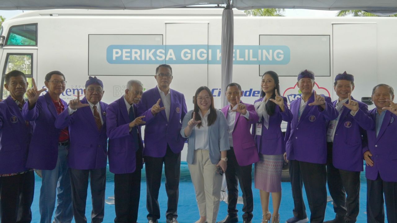 Lion Wings Luncurkan Bus Periksa Gigi Keliling di Surabaya