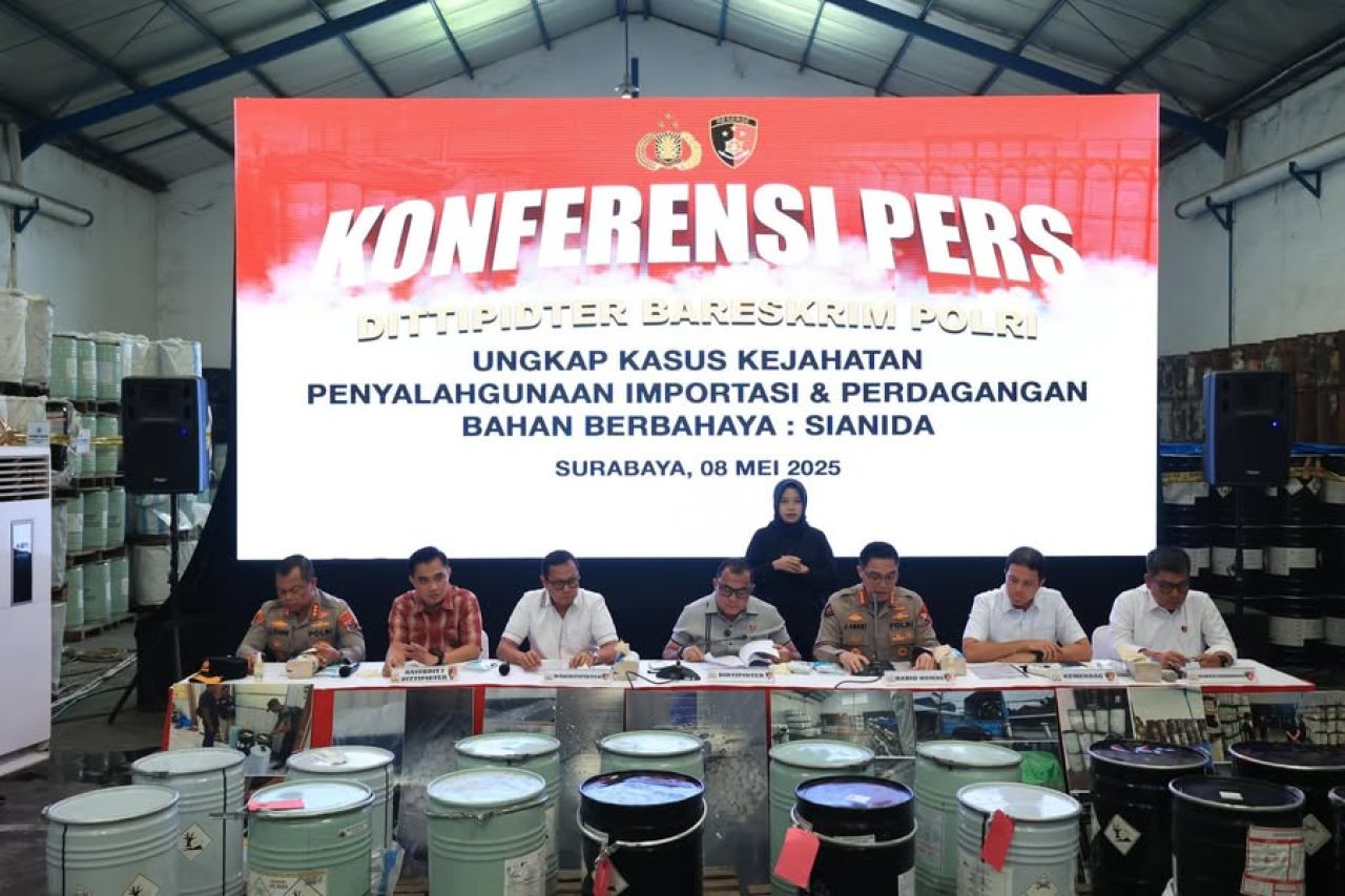 Bareskrim Polri Ungkap Perdagangan Ilegal Sianida di Surabaya dan Pasuruan
