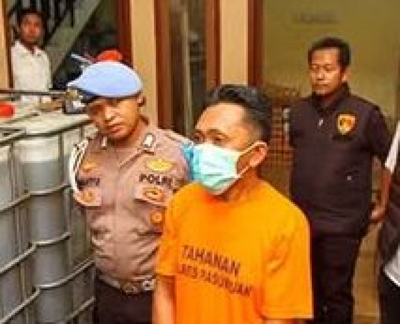 Alim Mustofa Dituntut 8 Bulan Penjara Karena Mengemas Minyak Goreng Tanpa Izin