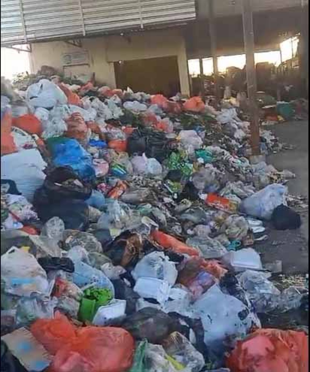Sampah di TPST BUMDesma MATRA Gading Watu