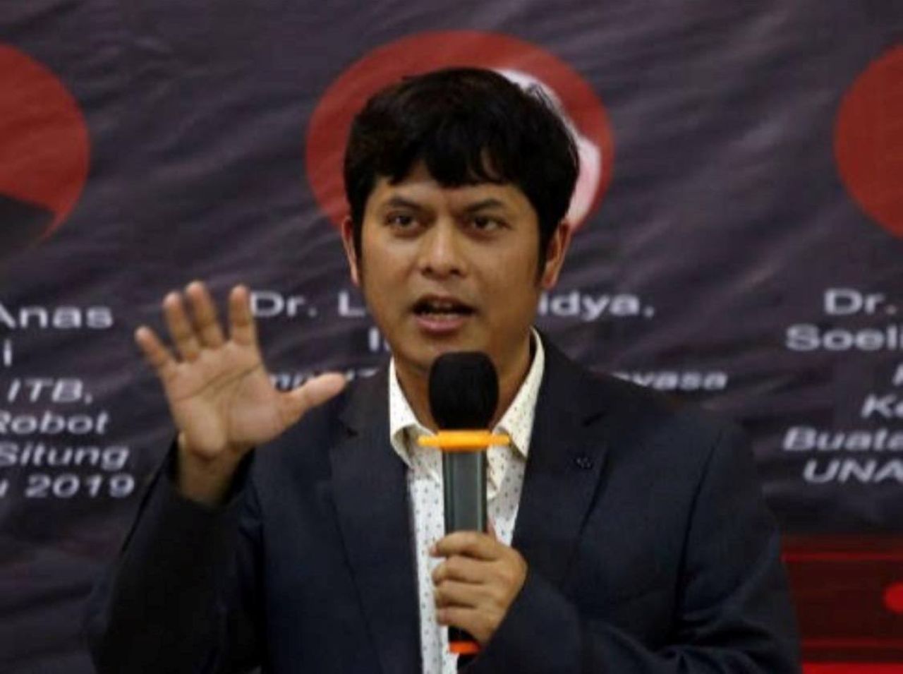 Hairul Anas Suaidi