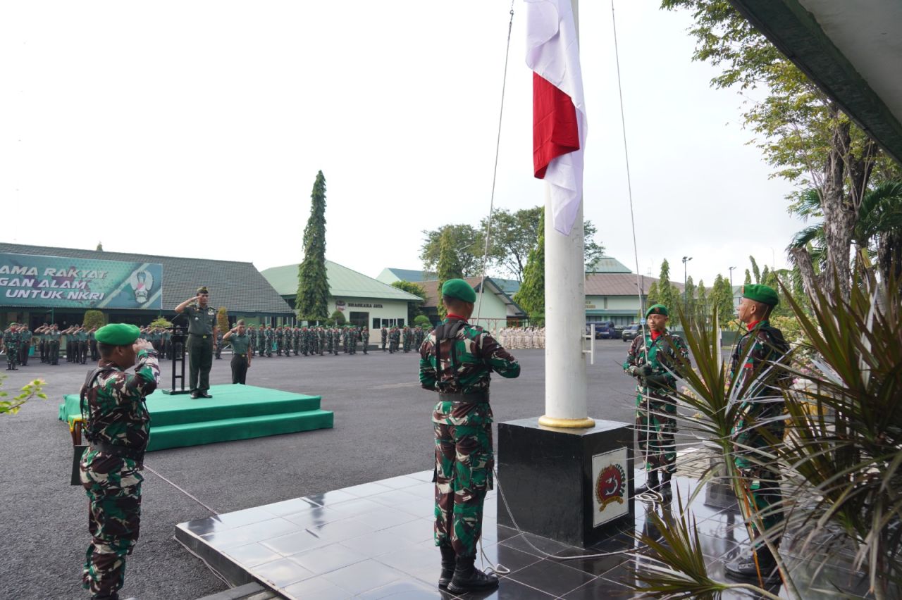 Upacara 17-an di Korem Bhaskara Jaya