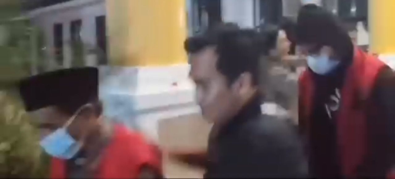 Ketua BPD Desa Roomo Gresik Dituntut 4 Tahun Penjara di Kasus CSR Beras PT Smelting