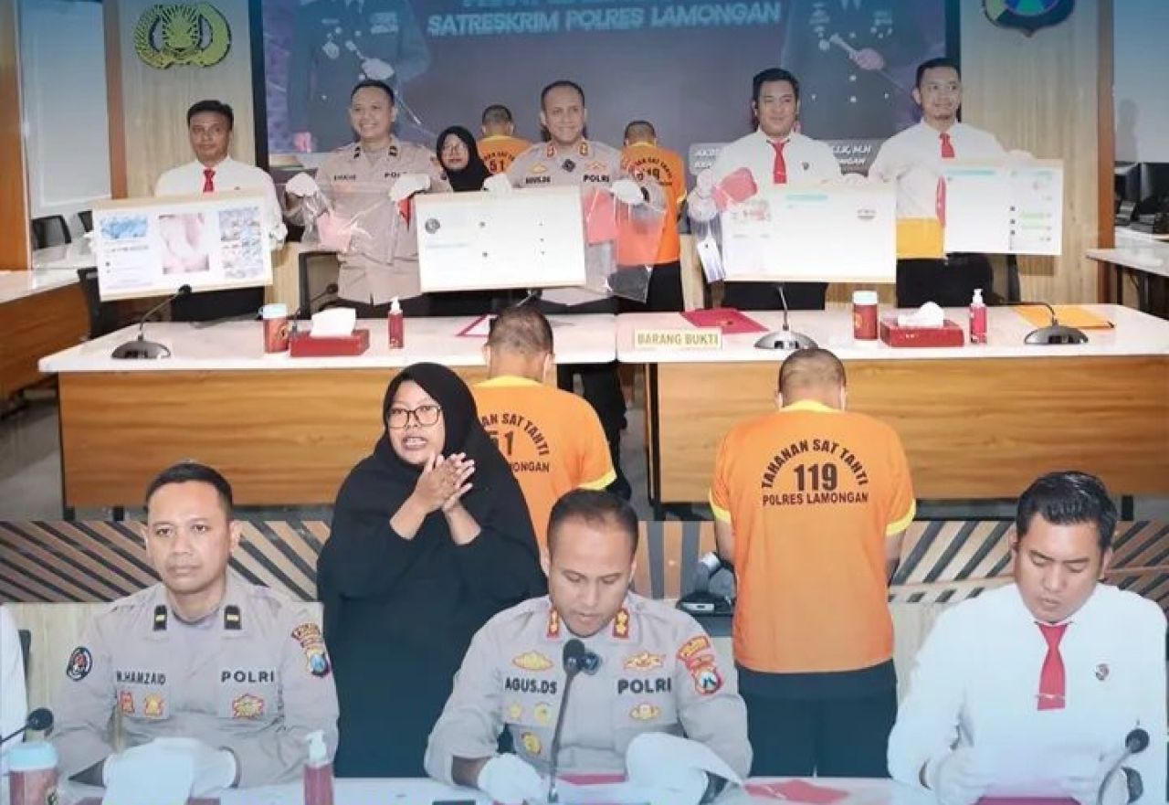 Kapolres Lamongan saat konferensi pers