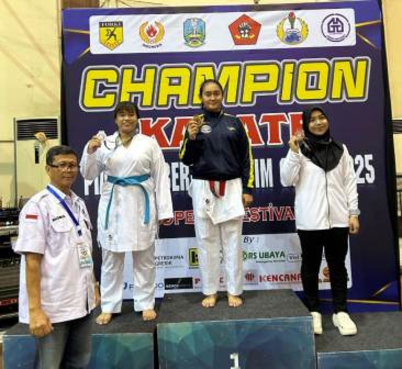 Tim Karate Puspenerbal raij juara 1