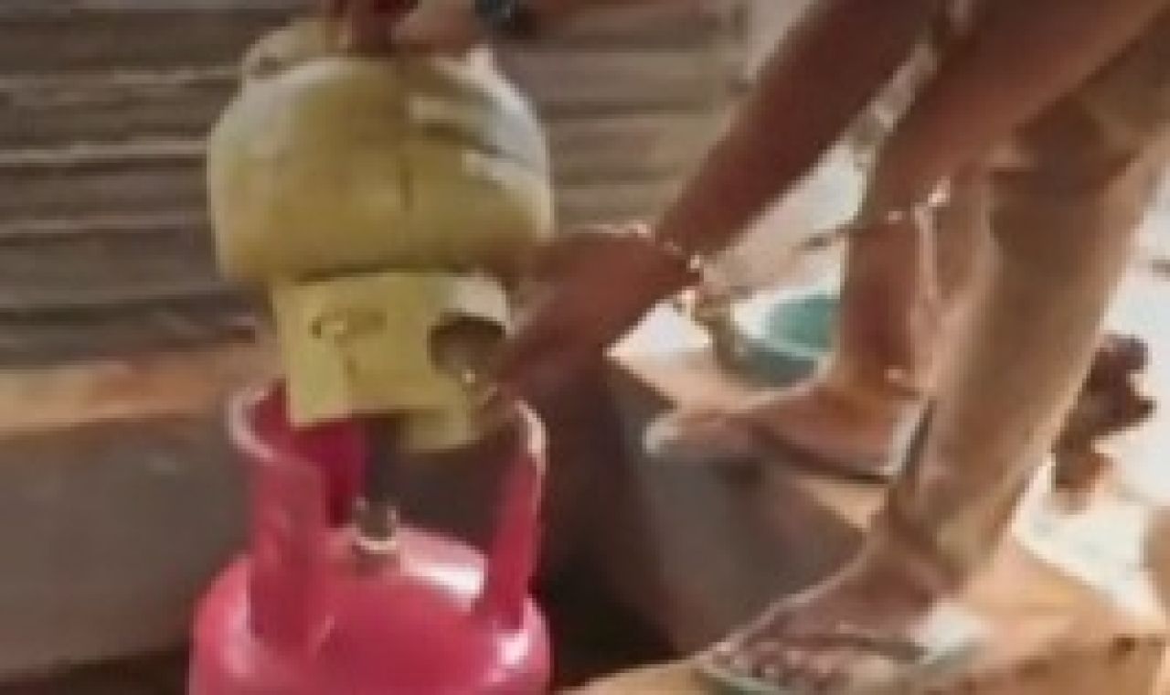 Warga Kalilom Lor Pandanwangi Surabaya Oplos LPG Subsidi ke Non Subsidi, Kini Hadapi Persidangan