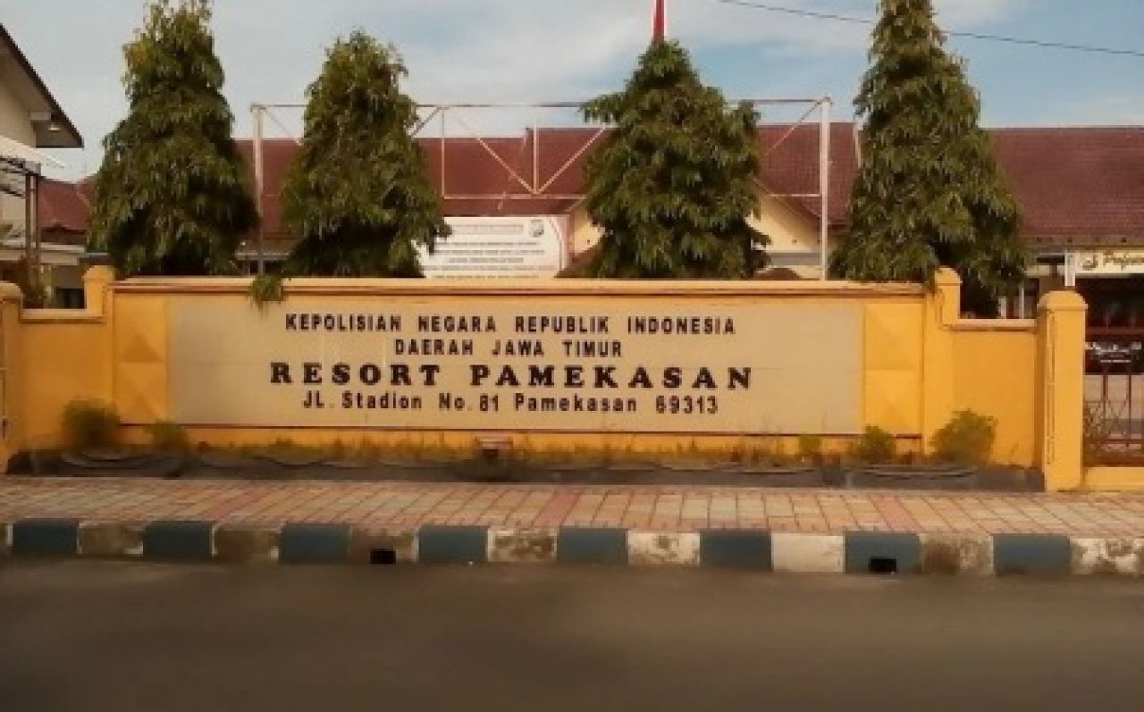 Satreskrim Polres Pamekasan Tangkap Pengedar Rokok Ilegal di Kelurahan Bugih
