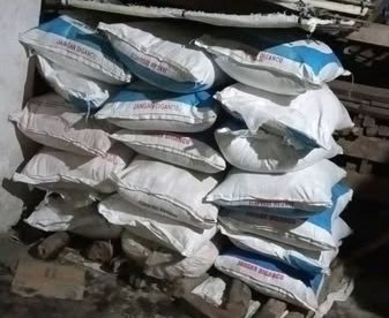 Warga Desa Benculuk Diadili di Kasus Penyelewengan Pupuk Bersubsidi