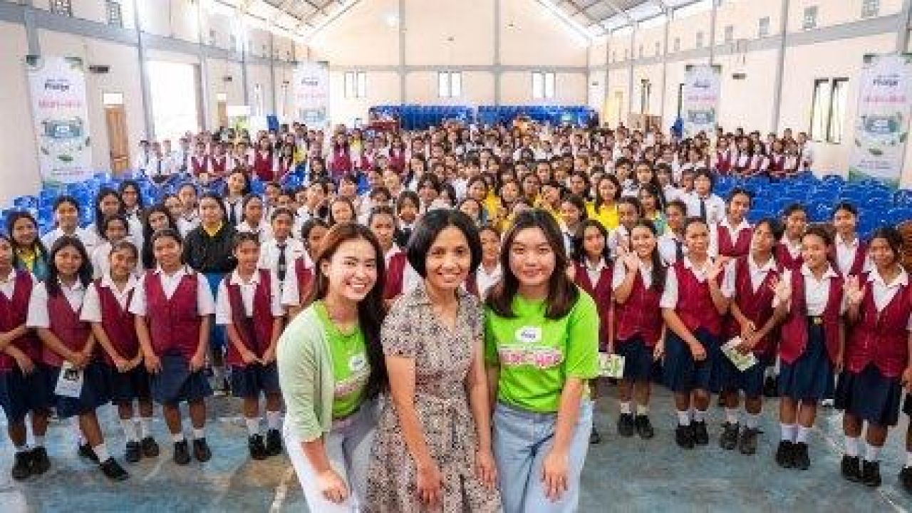 Seremoni penyerahan donasi