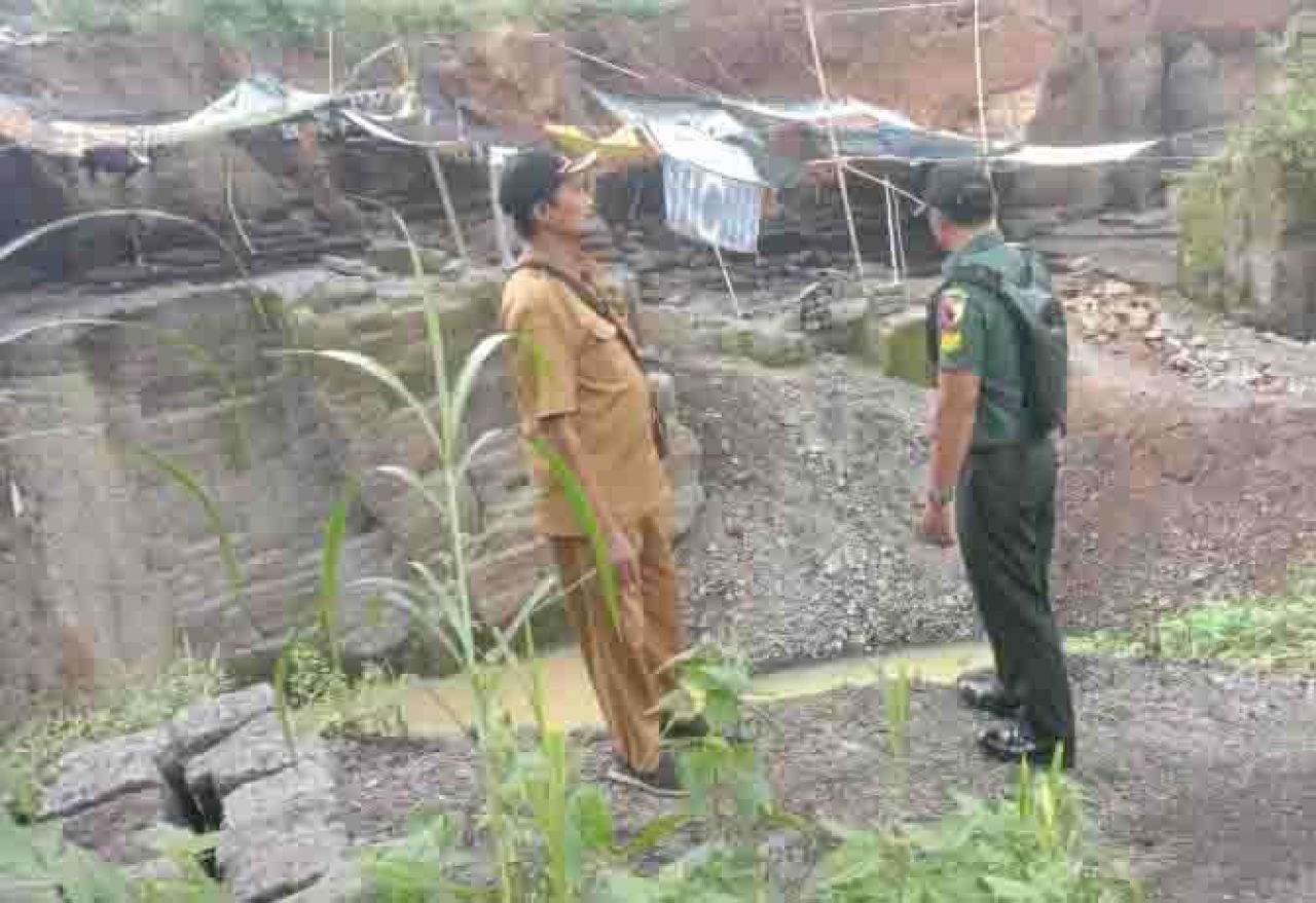 Tambang batu padas yang ditutup Polres Bondowoso