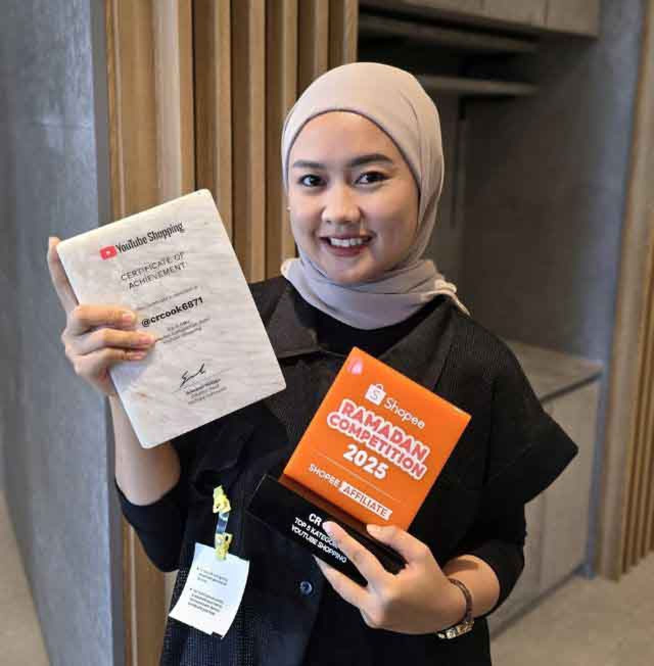 Key Visual - YouTube Shopping Affiliate pemenang hadiah ke Jepang, CR Cook