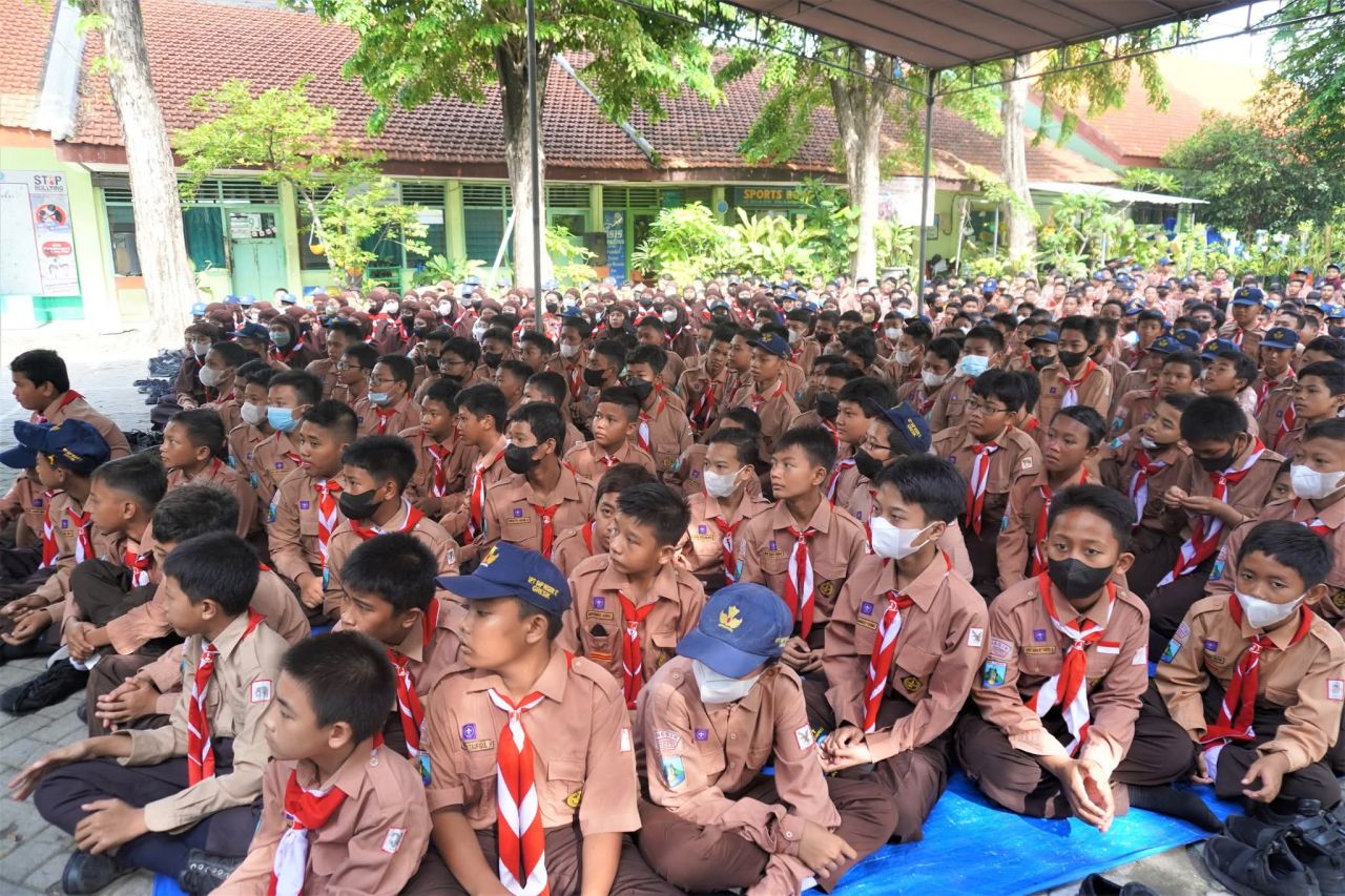 Siswa siswi SMPN di Gresik