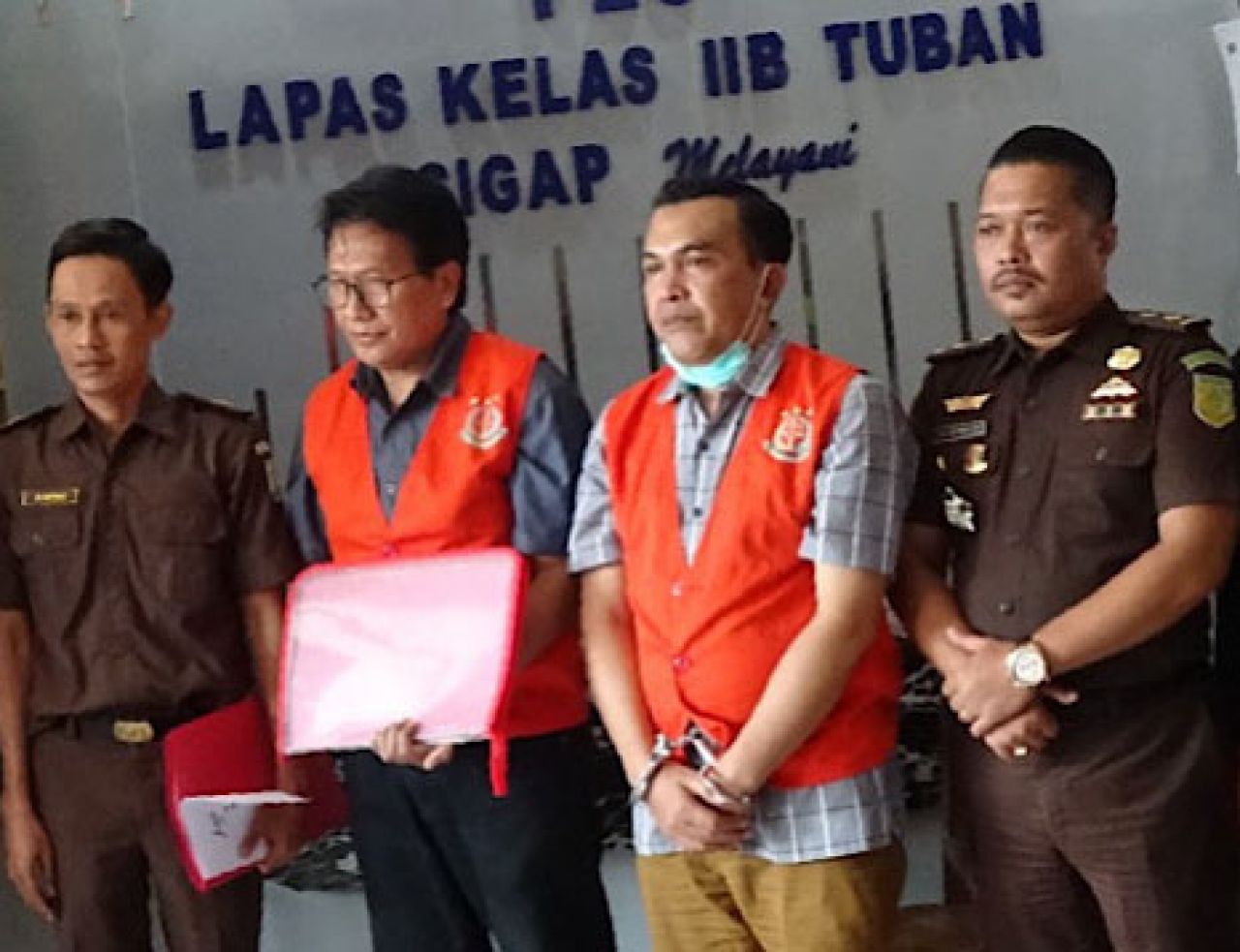 Hadi Karyono dan Agus Amin Jaya