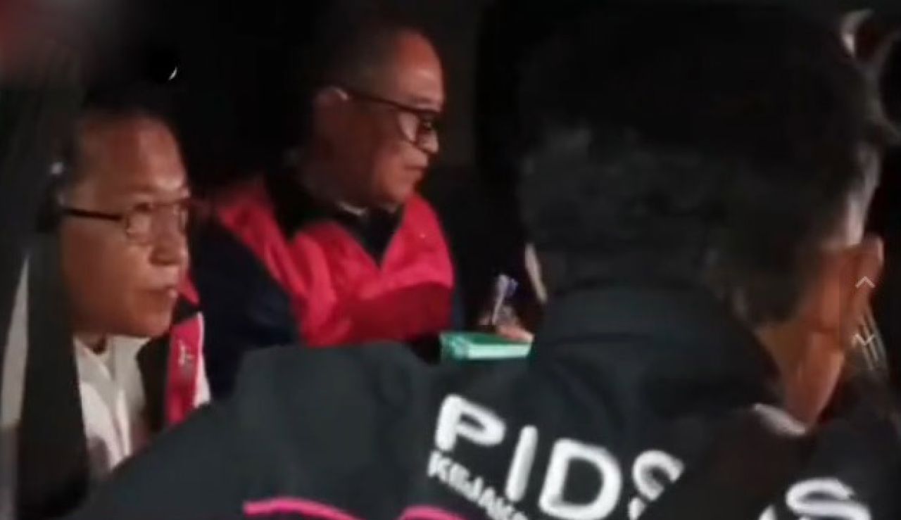 Dua tersangka korupsi rusunawa Desa Tambaksawah