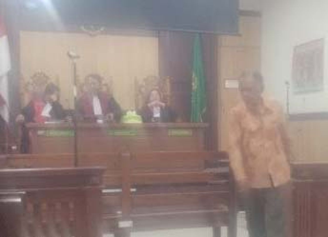 Mas'ud usai sidang vonis di Pengadilan Negeri Gresik