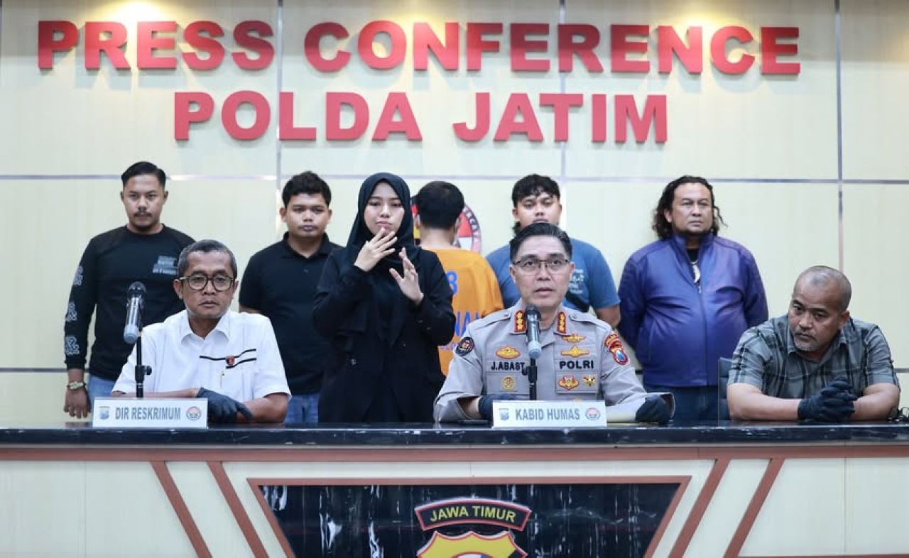 Konpers kasus pembunuhan yang terjadi di Desa Legok