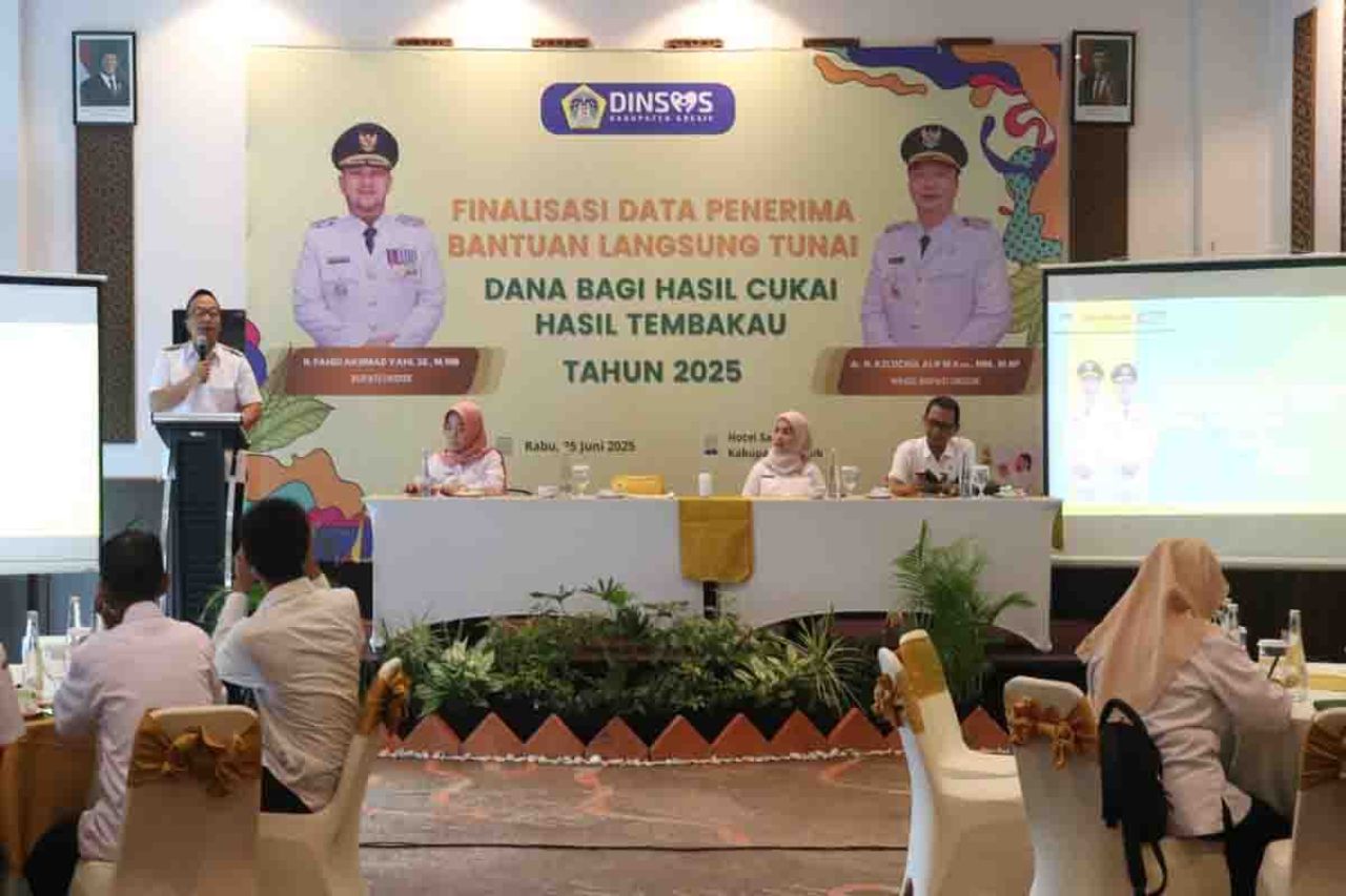 Wakil Bupati Gresik saat hadir di acara koordinasi lintas sektor akurasi data BLT DBHCT di Hotel Santika Gresik, Rabu (25/06/2025).