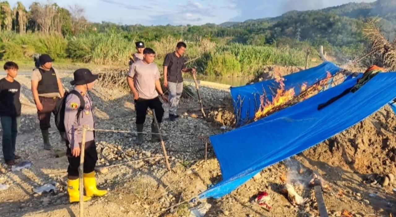 Penertiban tambang ilegal di wilayah Sumatera Barat