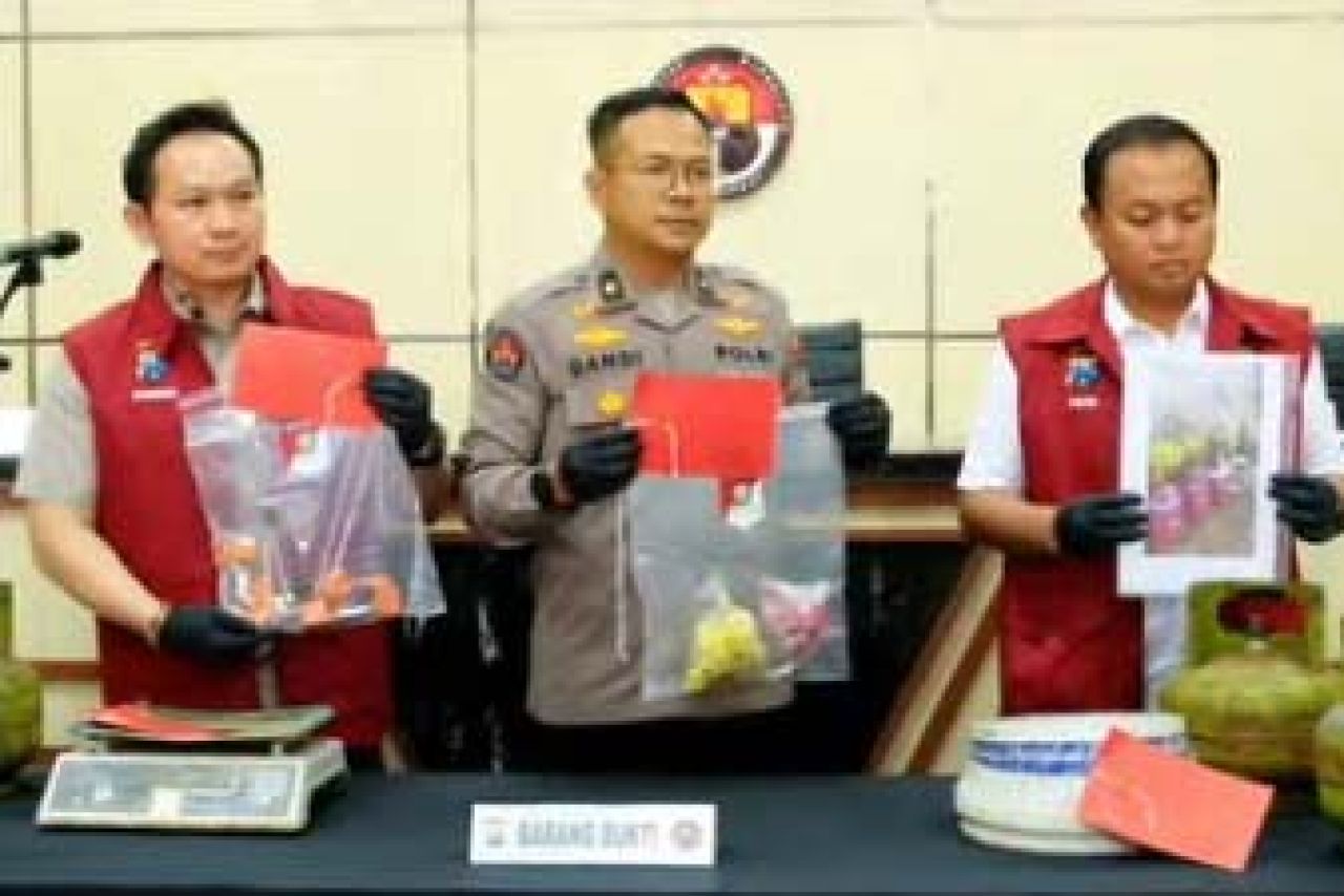 AKBP Damus ASA dan Kompol Gandi Darma Yudanto saat konpers