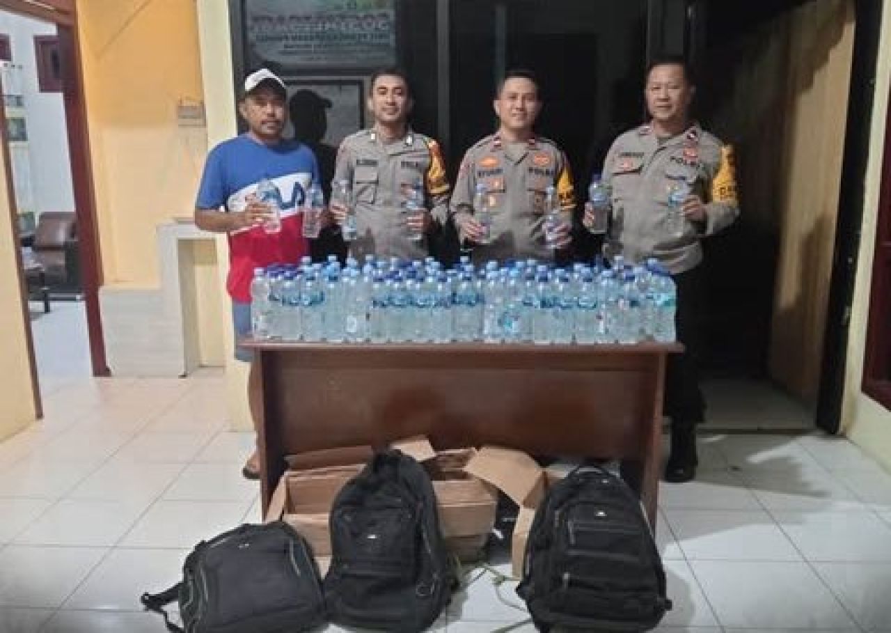 110 botol minuman keras Cap Tikus