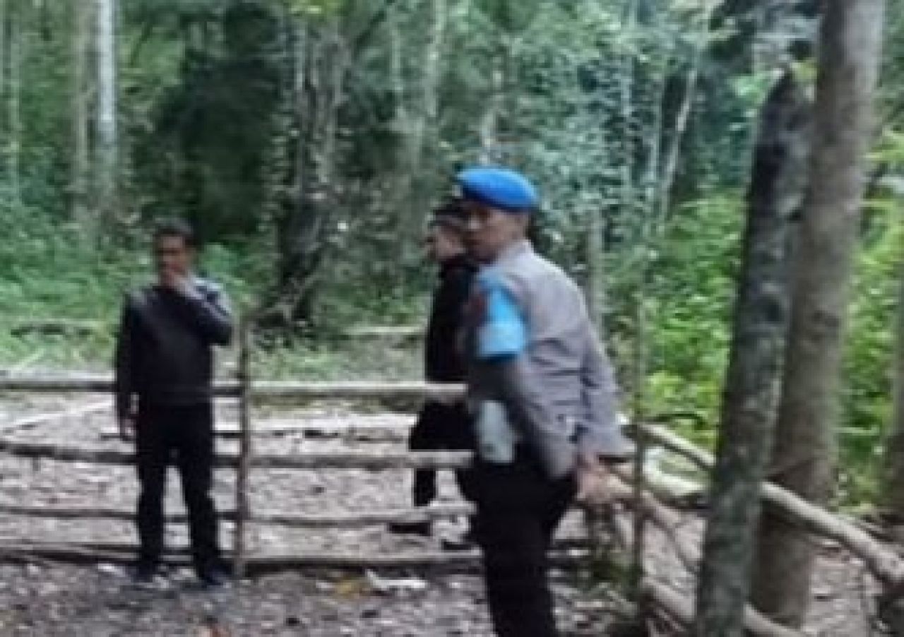 Personil Polsek Sinjai Timur grebek sabung ayam