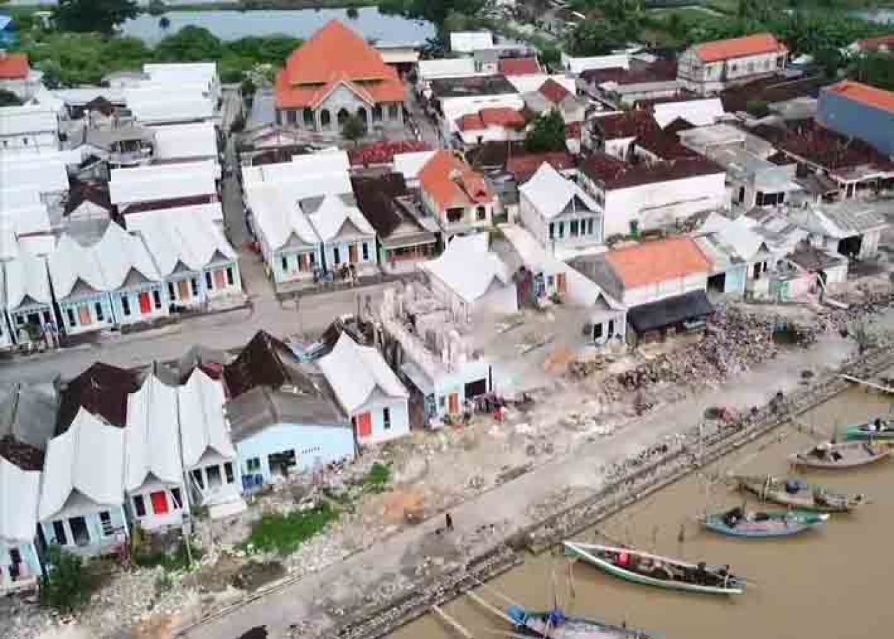 Kawasan tepian Sungai Bengawan Solo di Desa Randuboto