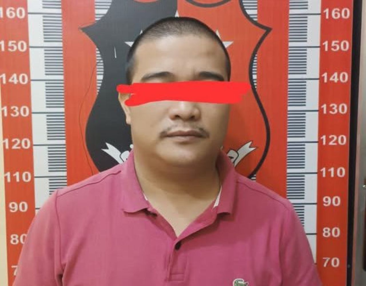 Seorang pria berinisial F.L.